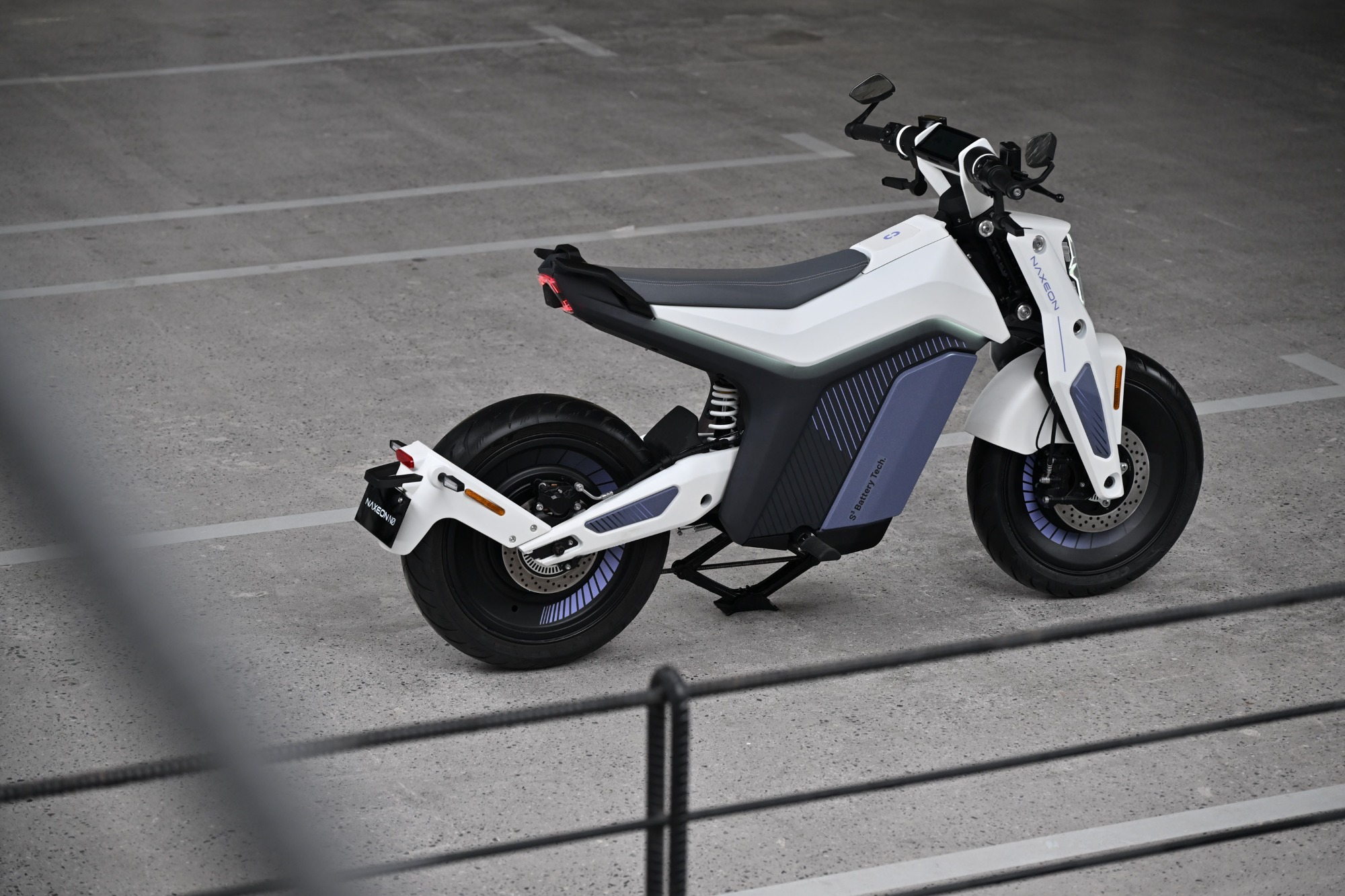 NAXEON I AM. e-moto electric mini-bike unveiled with exciting features for daily commute